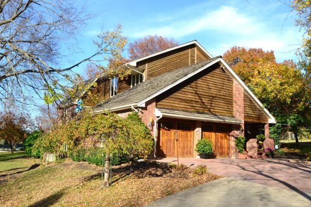 12511 Summit St, Kansas City, MO 64145