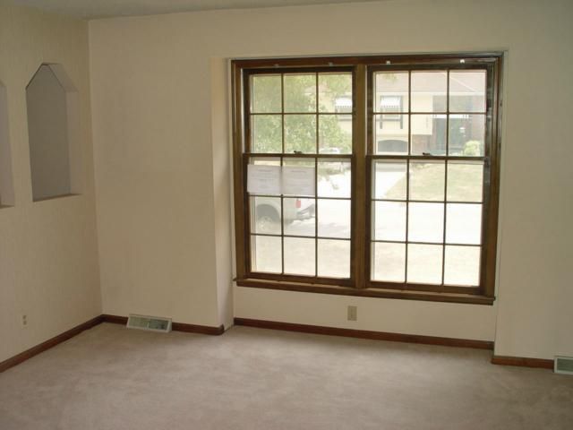 8624 E 50th Ter, Kansas City, MO 64129