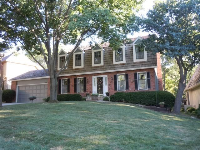 11504 Carter St, Overland Park, KS 66210