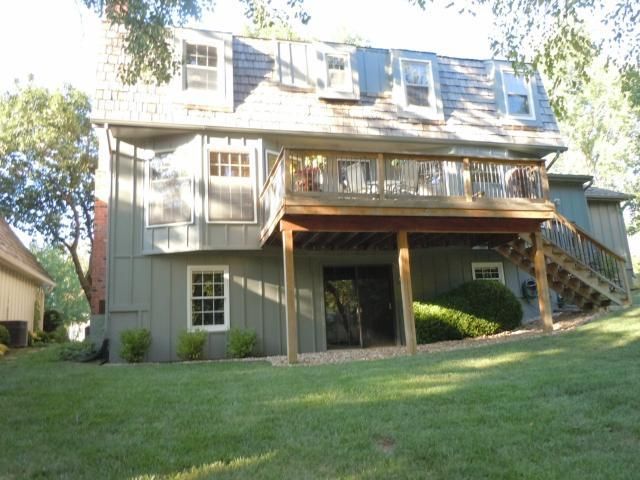 11504 Carter St, Overland Park, KS 66210
