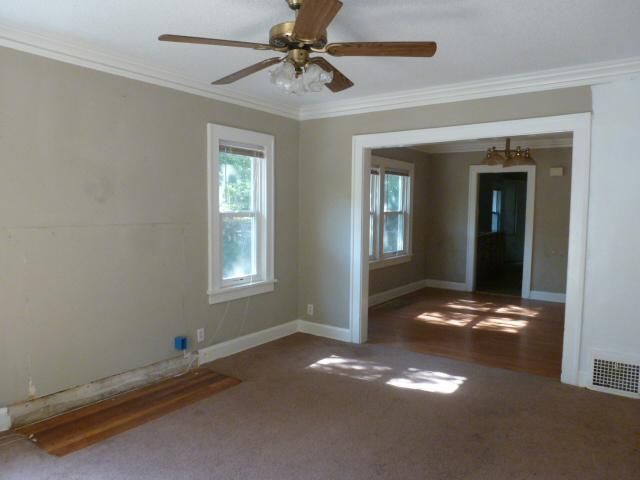 1192 E 66th St, Kansas City, MO 64131