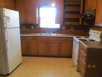 1106 E 75th Ter, Kansas City, MO 64131