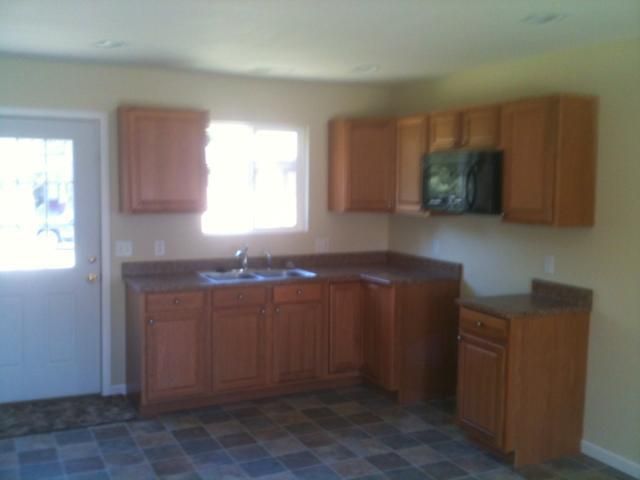 422 N 21st St, St Joseph, MO 64501