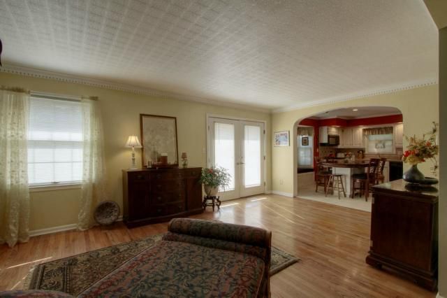 10001 Lamar Ave, Overland Park, KS 66207