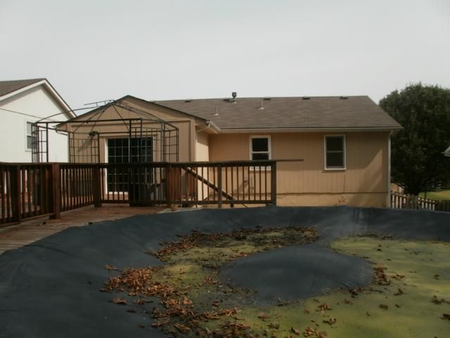 9727 NW 87th Ter, Kansas City, MO 64153