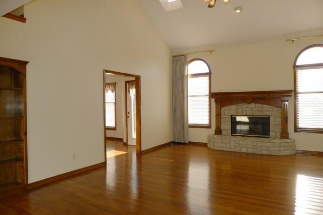 2709 NE 78th St, Kansas City, MO 64119