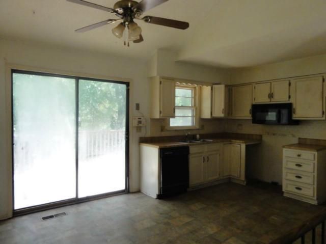 601 Welston St, Olathe, KS 66061