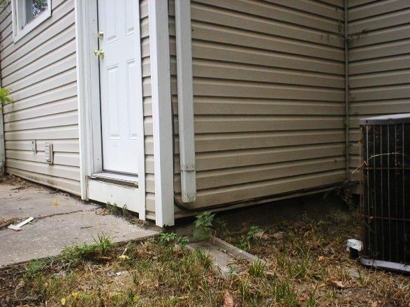 4 NE 70th Pl, Gladstone, MO 64118