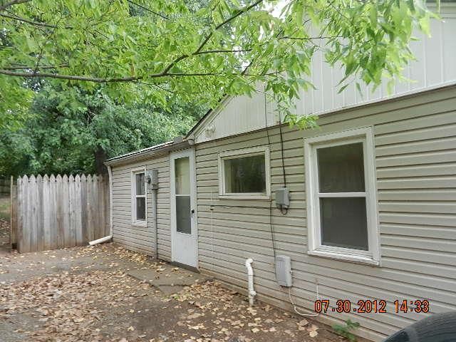 1225 E South Ave, Independence, MO 64050