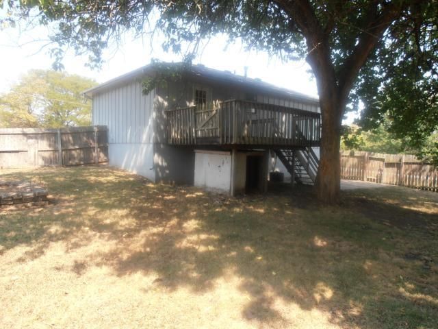 6905 E 155th St, Belton, MO 64012