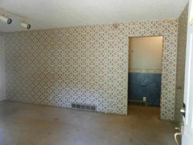 7900 E 89th St, Kansas City, MO 64138