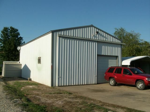 909 Harland Ct, Perry, KS 66073