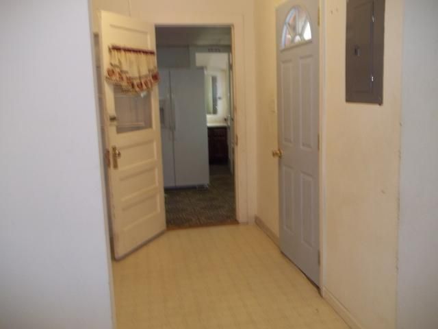 530 E 1st Ave, Garnett, KS 66032