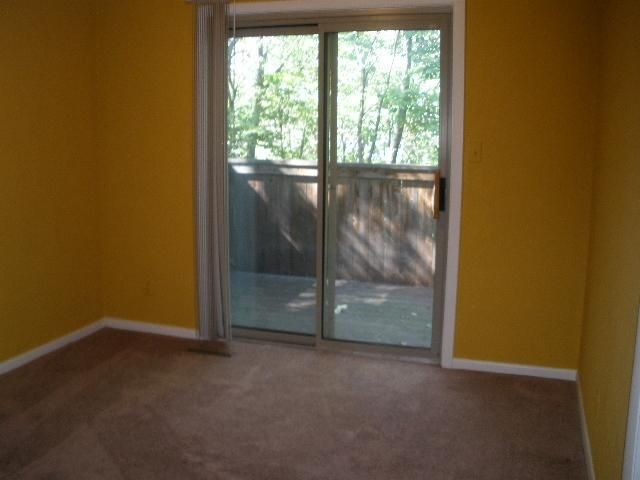 1724 E 97th St, Kansas City, MO 64131