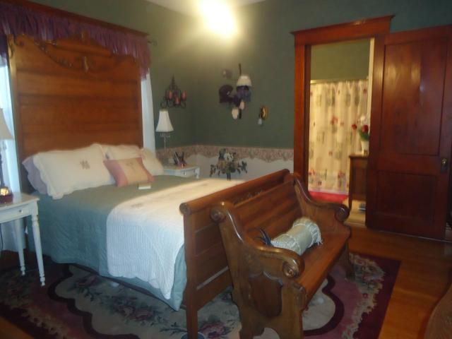 917 Santa Fe St, Atchison, KS 66002