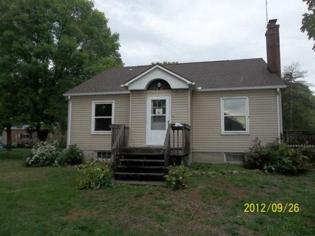 700 S Pine St, Holden, MO 64040