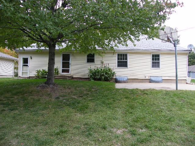 223 E 100th Ter, Kansas City, MO 64114