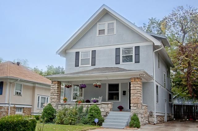 49 E 53rd Ter, Kansas City, MO 64112