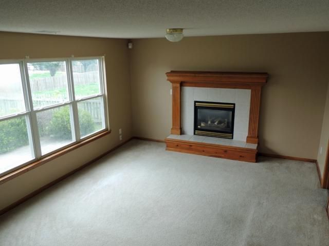845 SW Lee Ann Dr, Grain Valley, MO 64029