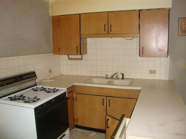 3716 Walnut St, Kansas City, MO 64111