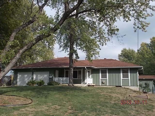 13403 Bennington Ave, Grandview, MO 64030