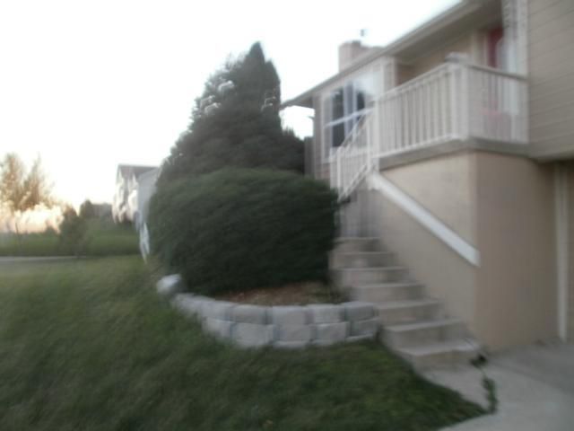 1533 SE 11th St, Lee's Summit, MO 64081