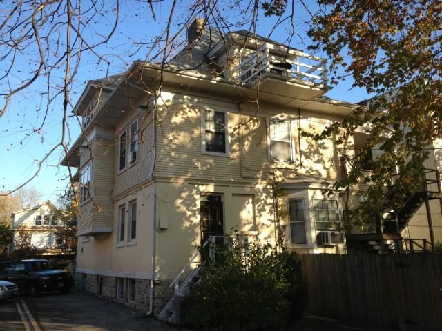 4112 Warwick Blvd, Kansas City, MO 64111