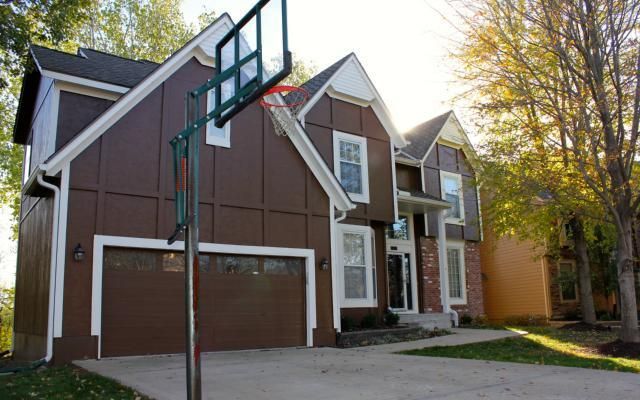 14030 Ash St, Overland Park, KS 66224