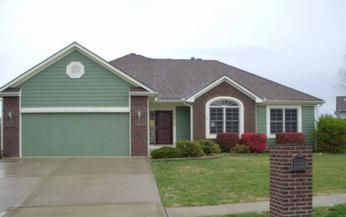 7810 N Conant Ave, Kansas City, MO 64152