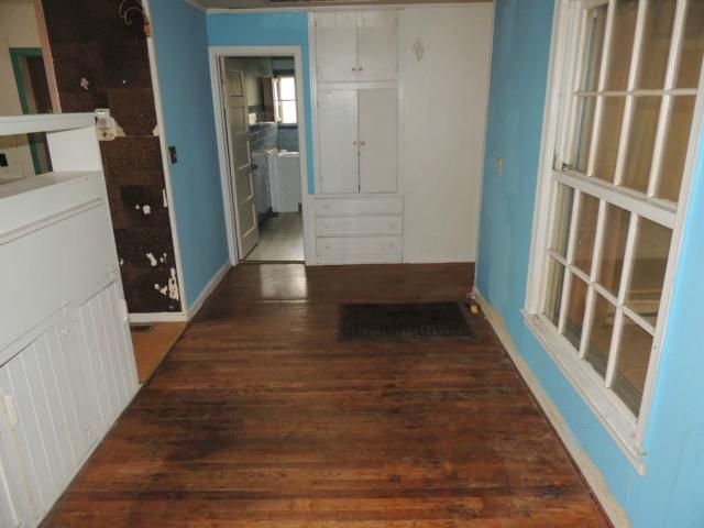 8412 E 47th St, Kansas City, MO 64129