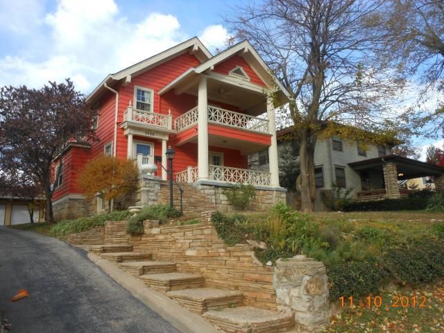 3330 Karnes Blvd, Kansas City, MO 64111