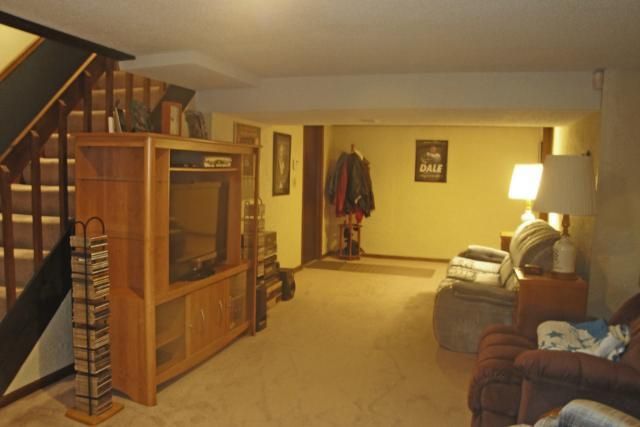 10503 NW 58th St, Kansas City, MO 64152