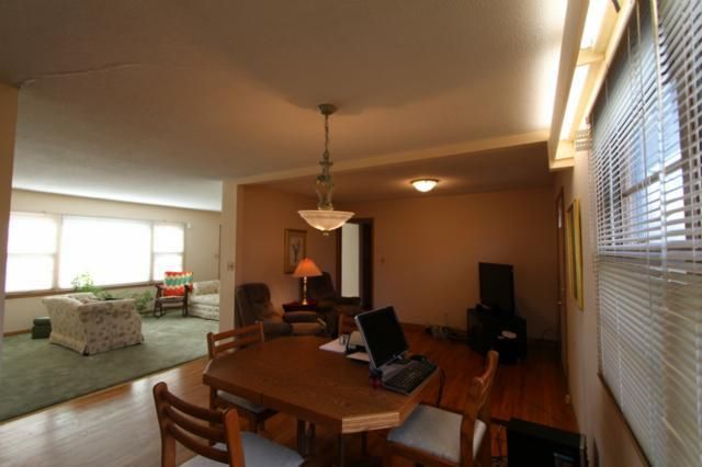 6108 Klamm Dr, Kansas City, MO 64151