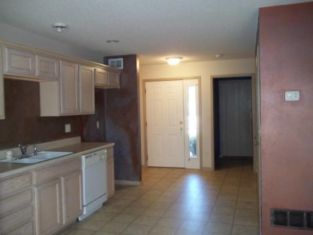 8666 NE 97th Ter, Kansas City, MO 64157