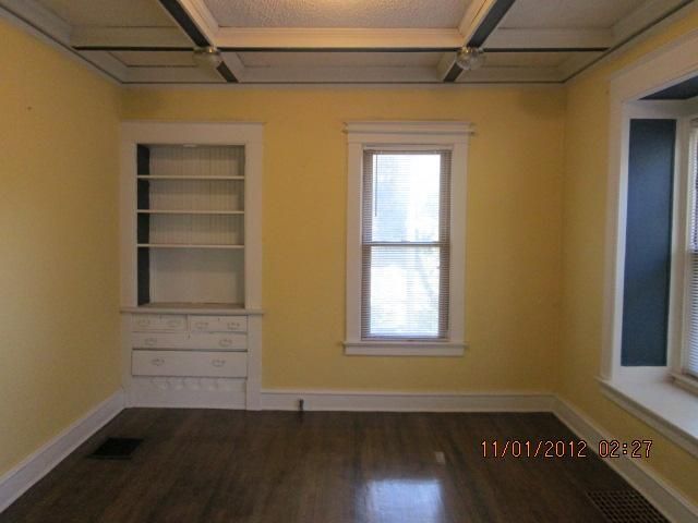 6017 E 14th St, Kansas City, MO 64126