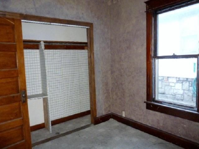 4620 E 6th St, Kansas City, MO 64124