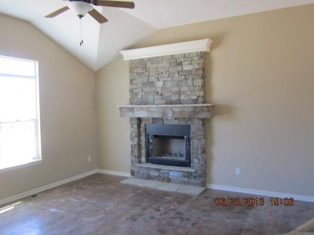 8612 NE 116th St, Kansas City, MO 64157