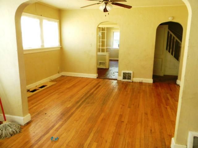 1845 E 68th St, Kansas City, MO 64132