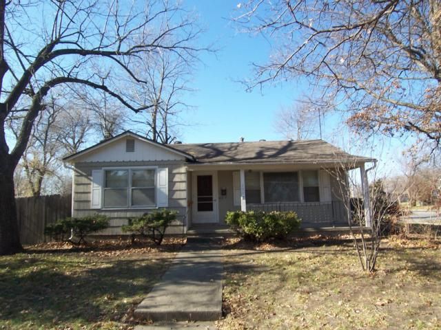 127 N Pine St, Olathe, KS 66061