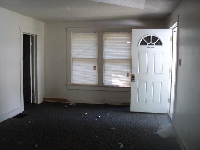 3407 E 62nd St, Kansas City, MO 64130