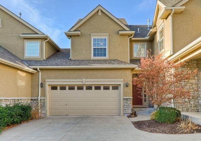 9854 Nieman Pl, Overland Park, KS 66214