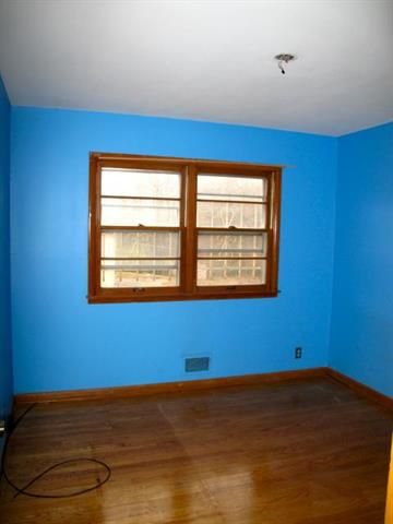 5239 Chestnut Ave, Kansas City, MO 64130