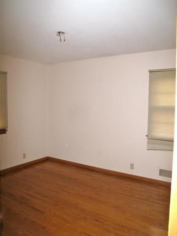 5239 Chestnut Ave, Kansas City, MO 64130
