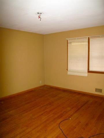 5239 Chestnut Ave, Kansas City, MO 64130