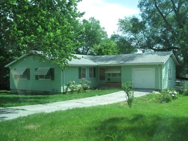 5239 Chestnut Ave, Kansas City, MO 64130