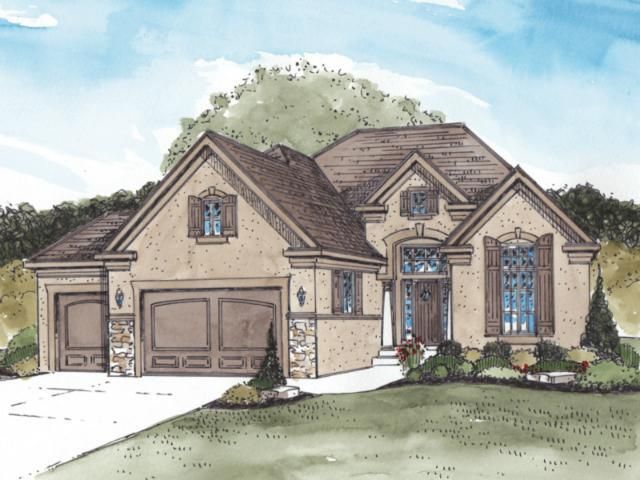 704 NE Estates Dr, Lee's Summit, MO 64064