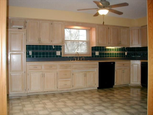 11513 N Tracy Ave, Kansas City, MO 64155