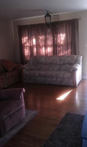8918 E 89th St, Kansas City, MO 64138