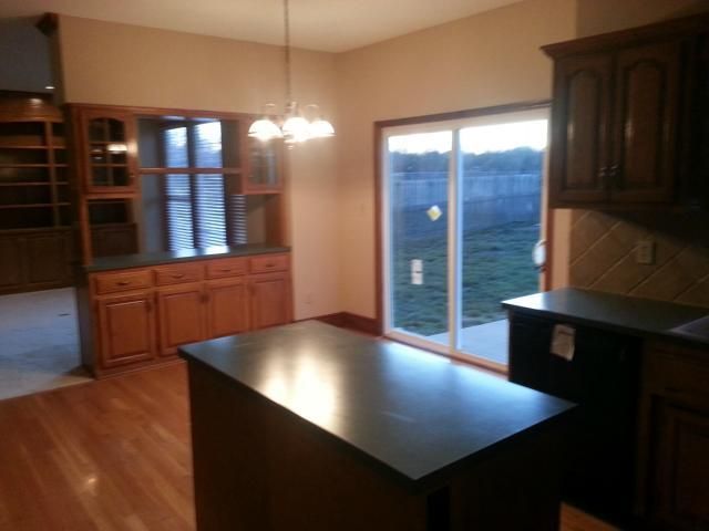 11616 Summit St, Kansas City, MO 64114