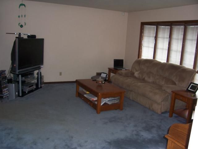 4923 Wallace Ave, Kansas City, MO 64129